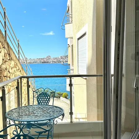 Golden 1 Sarandë